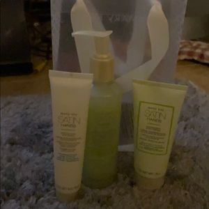 Satin hands softener, refinishing scrub, cream